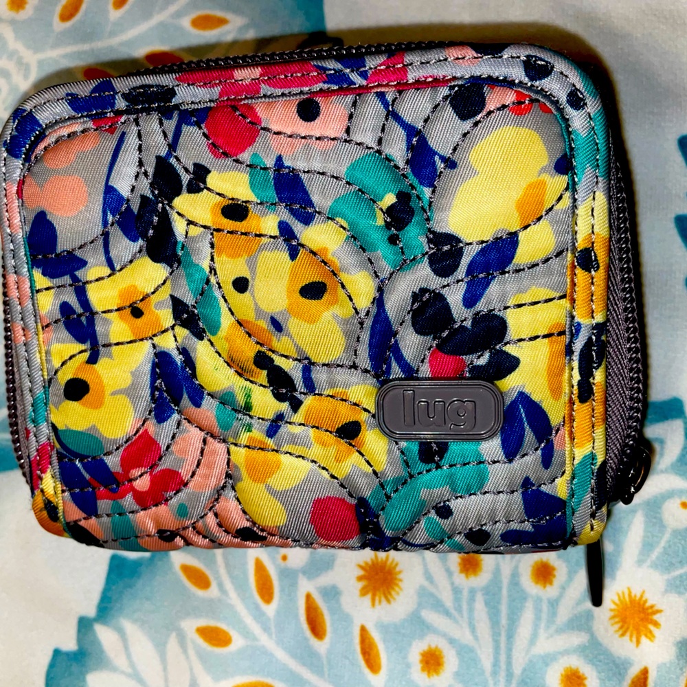 Lug brand wallet